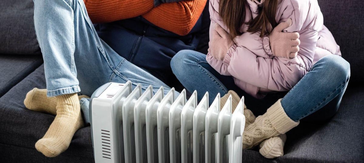 Люди, квартира, обогреватель, холод