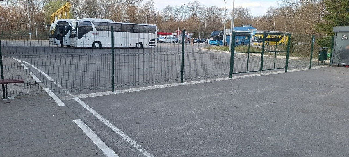 Автобусы в пункте пропуска «Брест» 29 марта 2026 года. Фото из приграничного чата